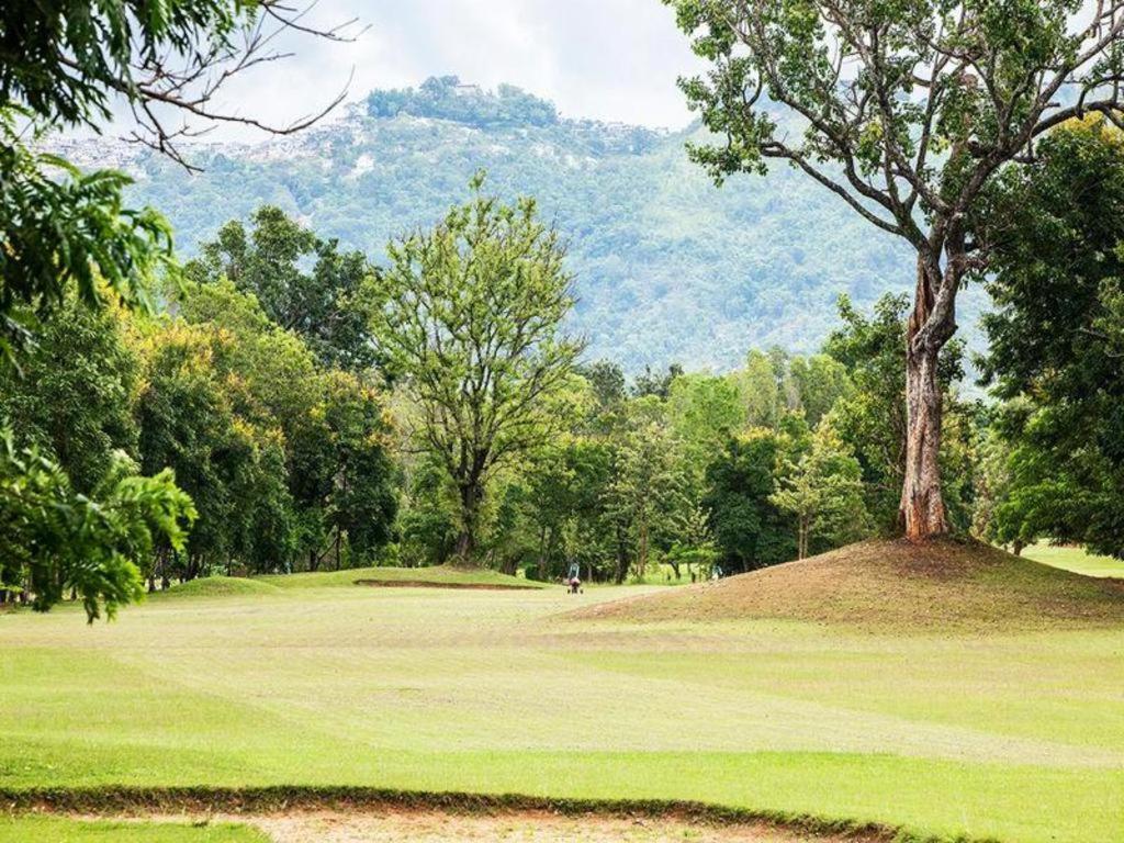 Aye Thar Yar Golf Resort Taunggyi Buitenkant foto