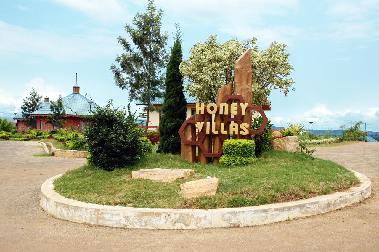 Aye Thar Yar Golf Resort Taunggyi Buitenkant foto