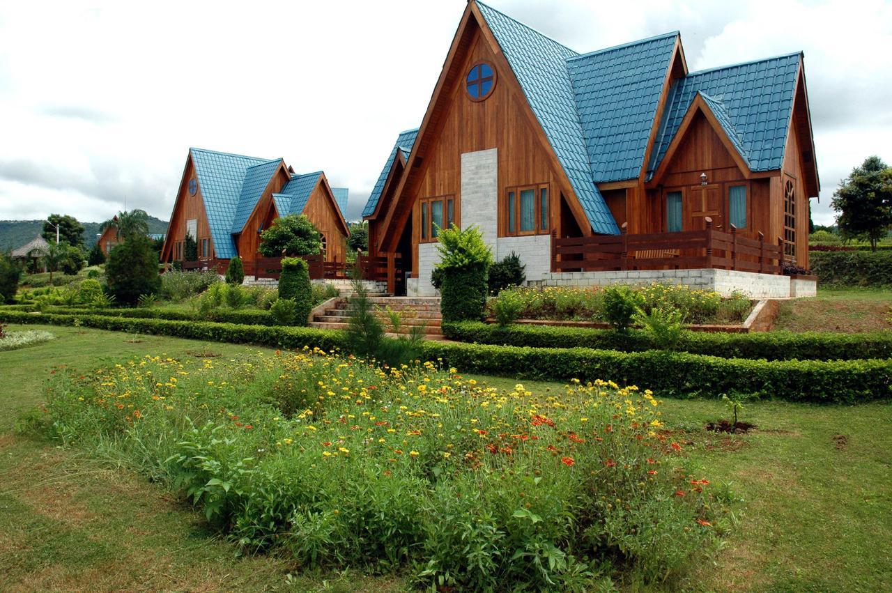 Aye Thar Yar Golf Resort Taunggyi Buitenkant foto